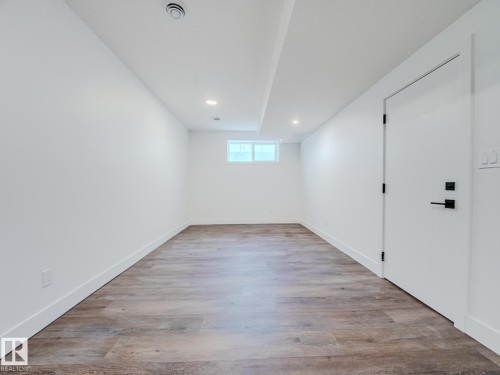 7607 98 Avenue, Edmonton, AB 