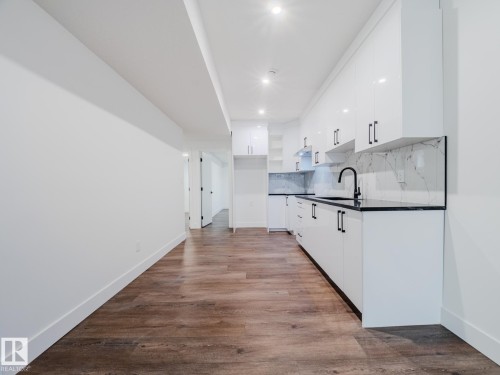 7607 98 Avenue, Edmonton, AB 