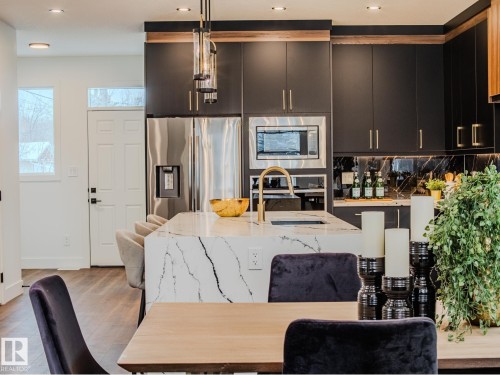 7607 98 Avenue, Edmonton, AB 