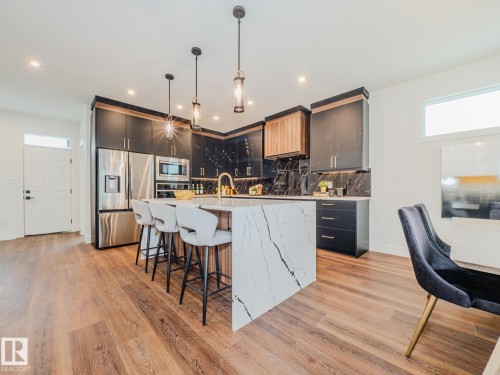 7607 98 Avenue, Edmonton, AB 