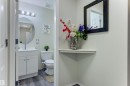 5531 163 Avenue, Edmonton, AB  - Indoor Photo Showing Bathroom 