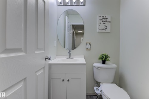 5531 163 Avenue, Edmonton, AB - Indoor Photo Showing Bathroom