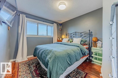 1 8005 144 Avenue, Edmonton, AB - Indoor Photo Showing Bedroom