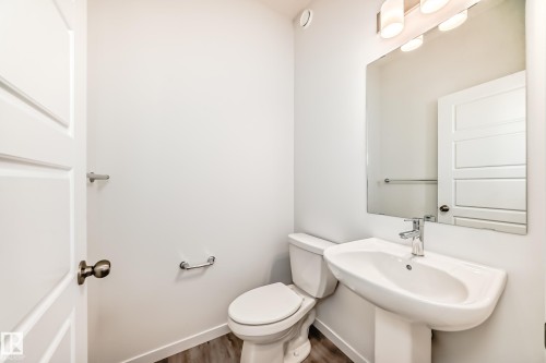 6423 63 Street, Beaumont, AB - Indoor Photo Showing Bathroom