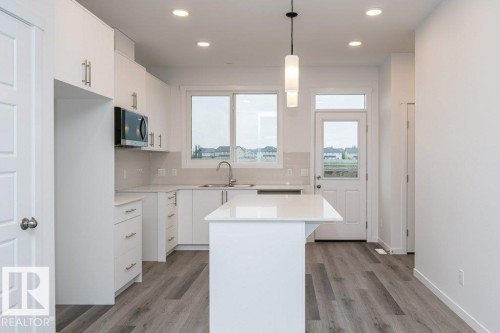 6423 63 Street, Beaumont, AB - Indoor Photo Showing Kitchen With Upgraded Kitchen