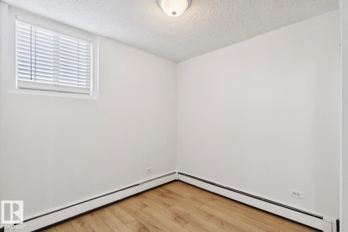 402 9730 106 Street, Edmonton, AB - Indoor Photo Showing Other Room
