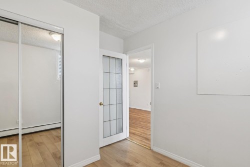 402 9730 106 Street, Edmonton, AB - Indoor Photo Showing Other Room