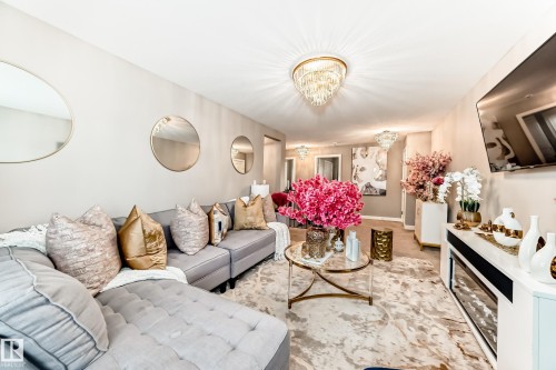 2012 200 Street, Edmonton, AB - Indoor Photo Showing Living Room