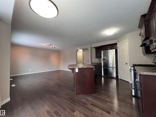 1117 59A Street, Edmonton, AB - Indoor Photo Showing Kitchen