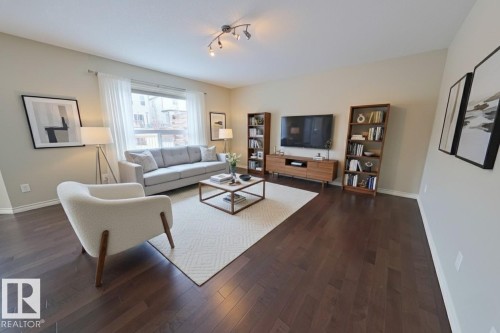 1117 59A Street, Edmonton, AB - Indoor Photo Showing Living Room