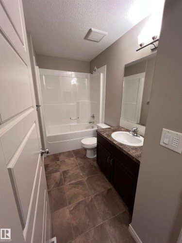 1117 59A Street, Edmonton, AB - Indoor Photo Showing Bathroom