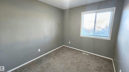 5063 Stanton Drive, Edmonton, AB - Indoor Photo Showing Other Room