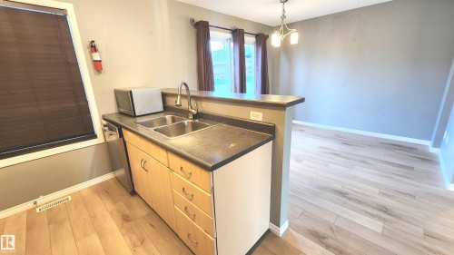 5063 Stanton Drive, Edmonton, AB - Indoor Photo Showing Kitchen With Double Sink