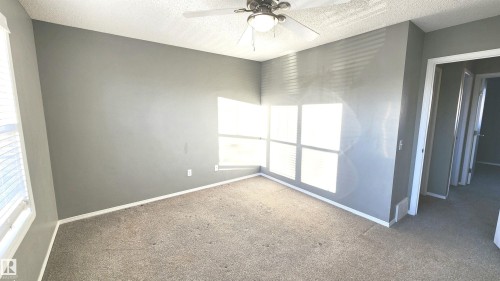 5063 Stanton Drive, Edmonton, AB - Indoor Photo Showing Other Room