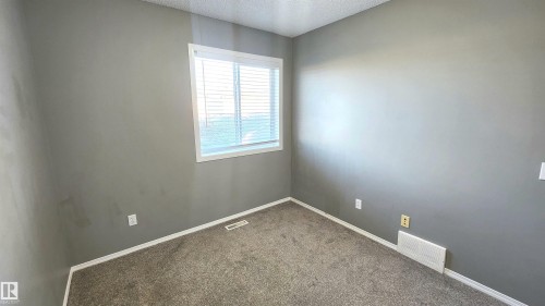 5063 Stanton Drive, Edmonton, AB - Indoor Photo Showing Other Room