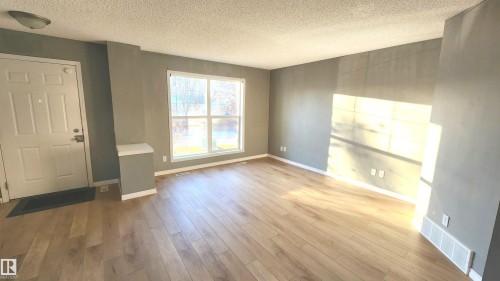 5063 Stanton Drive, Edmonton, AB - Indoor Photo Showing Other Room