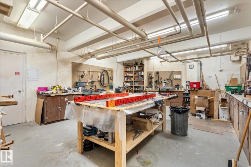 114 2011 137 Avenue, Edmonton, AB - Indoor Photo Showing Other Room