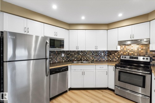 114 2011 137 Avenue, Edmonton, AB - Indoor Photo Showing Kitchen With Stainless Steel Kitchen With Double Sink