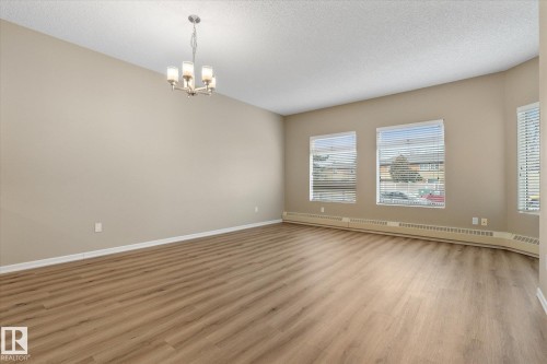 114 2011 137 Avenue, Edmonton, AB - Indoor Photo Showing Other Room