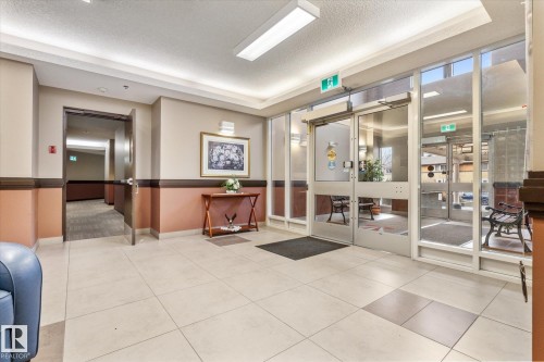 114 2011 137 Avenue, Edmonton, AB - Indoor Photo Showing Other Room