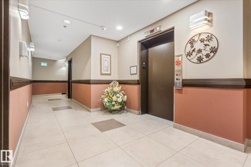 114 2011 137 Avenue, Edmonton, AB - Indoor Photo Showing Other Room