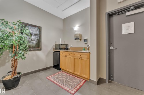 105 160 Magrath Road Nw, Edmonton, AB - Indoor Photo Showing Other Room