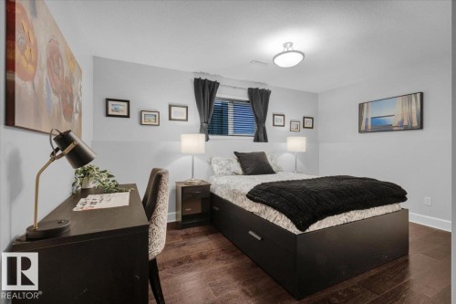 1144 Wedgewood Boulevard, Edmonton, AB - Indoor Photo Showing Bedroom