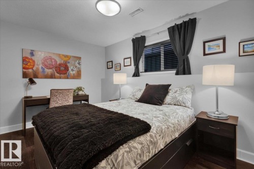 1144 Wedgewood Boulevard, Edmonton, AB - Indoor Photo Showing Bedroom