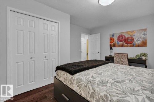 1144 Wedgewood Boulevard, Edmonton, AB - Indoor Photo Showing Bedroom