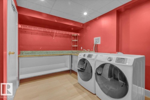 1144 Wedgewood Boulevard, Edmonton, AB - Indoor Photo Showing Laundry Room