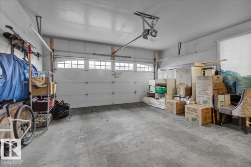 1144 Wedgewood Boulevard, Edmonton, AB - Indoor Photo Showing Garage