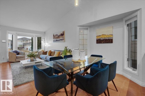 1144 Wedgewood Boulevard, Edmonton, AB - Indoor Photo Showing Living Room