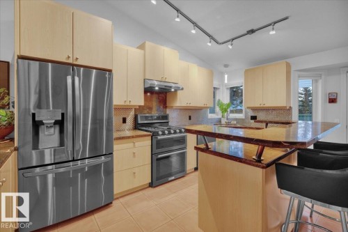 1144 Wedgewood Boulevard, Edmonton, AB - Indoor Photo Showing Kitchen With Double Sink