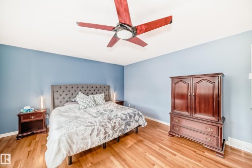 946 Wallbridge Place, Edmonton, AB - Indoor Photo Showing Bedroom