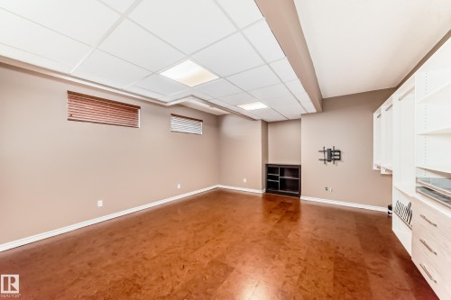946 Wallbridge Place, Edmonton, AB - Indoor Photo Showing Basement