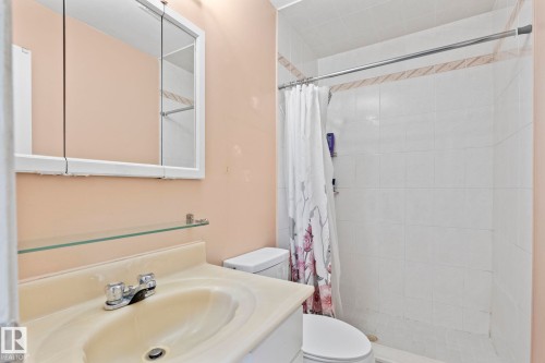 4828 17 Ave, Edmonton, AB - Indoor Photo Showing Bathroom