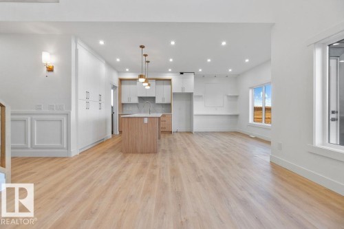230 Linden Loop, Leduc, AB - Indoor Photo Showing Kitchen