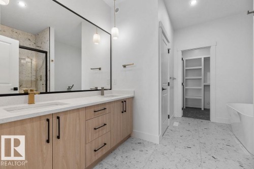 230 Linden Loop, Leduc, AB - Indoor Photo Showing Bathroom