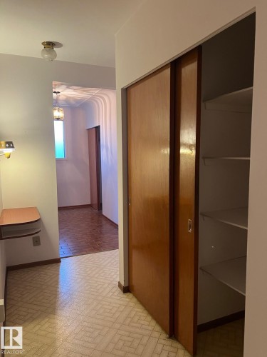 7112 99 Avenue, Edmonton, AB - Indoor Photo Showing Other Room