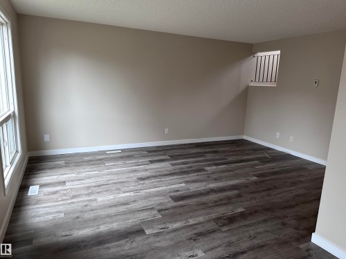 3313 138 Avenue, Edmonton, AB - Indoor Photo Showing Other Room
