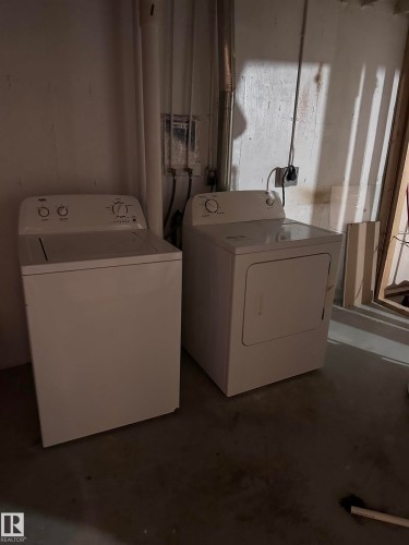 3313 138 Avenue, Edmonton, AB - Indoor Photo Showing Laundry Room