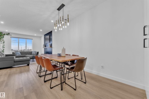 217 Charlesworth Drive, Edmonton, AB - Indoor