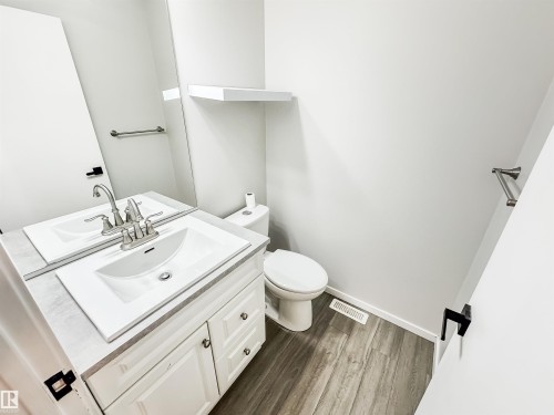 26 10909 106 Street, Edmonton, AB - Indoor Photo Showing Bathroom
