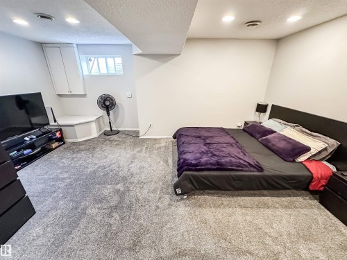 26 10909 106 Street, Edmonton, AB - Indoor Photo Showing Bedroom