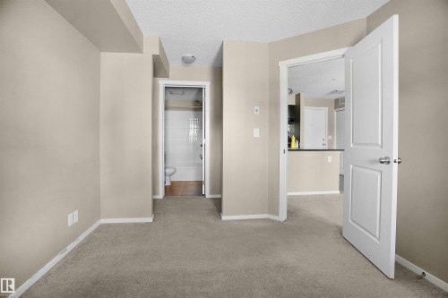 216 3315 James Mowatt Trail, Edmonton, AB - Indoor Photo Showing Other Room