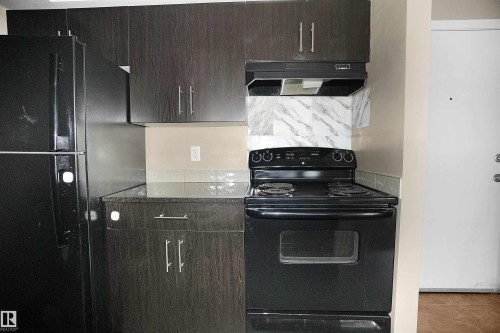 216 3315 James Mowatt Trail, Edmonton, AB - Indoor Photo Showing Kitchen