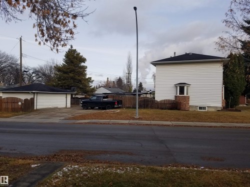 7524 95 Avenue, Edmonton, AB - Outdoor