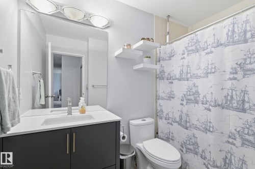 408 10511 19 Avenue, Edmonton, AB - Indoor Photo Showing Bathroom