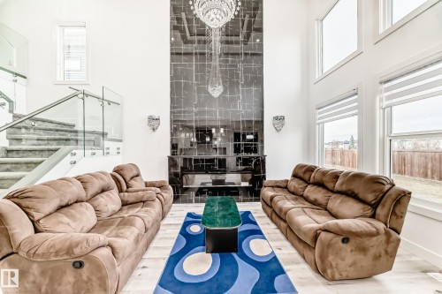 5518 30 Avenue, Beaumont, AB - Indoor Photo Showing Living Room