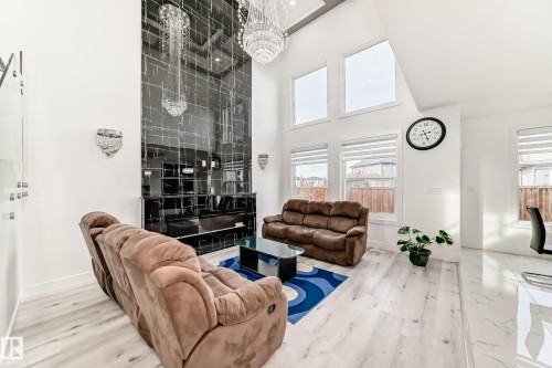 5518 30 Avenue, Beaumont, AB - Indoor Photo Showing Other Room